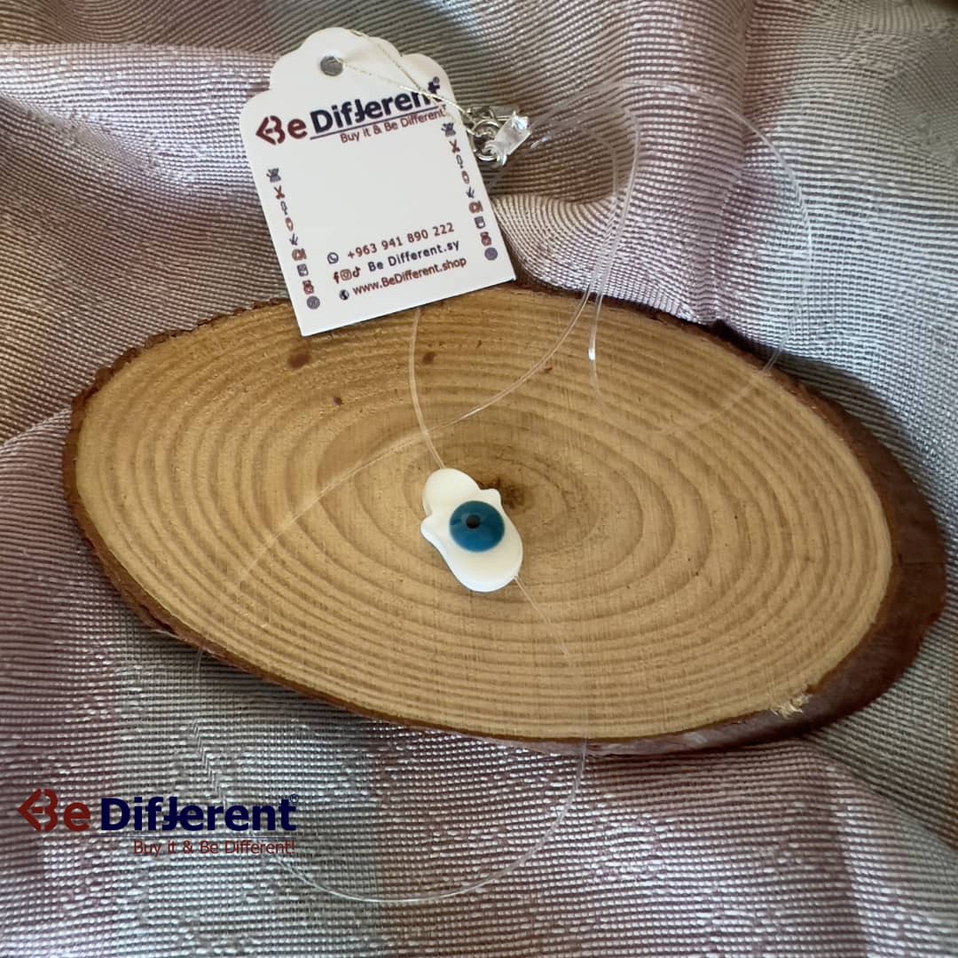 Be Different - Necklace Hand Palm Shape Shell