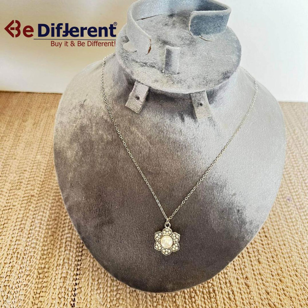 Be Different - Silver Steel Necklace with Rose & Pearls
